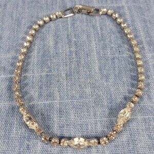 1960s Vintage Bracelet with Clear Large and Small Rhinestones